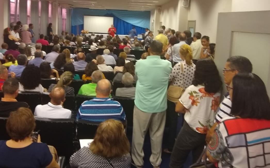 Servidores lotam o auditório do INSS para tratar do plano de saúde