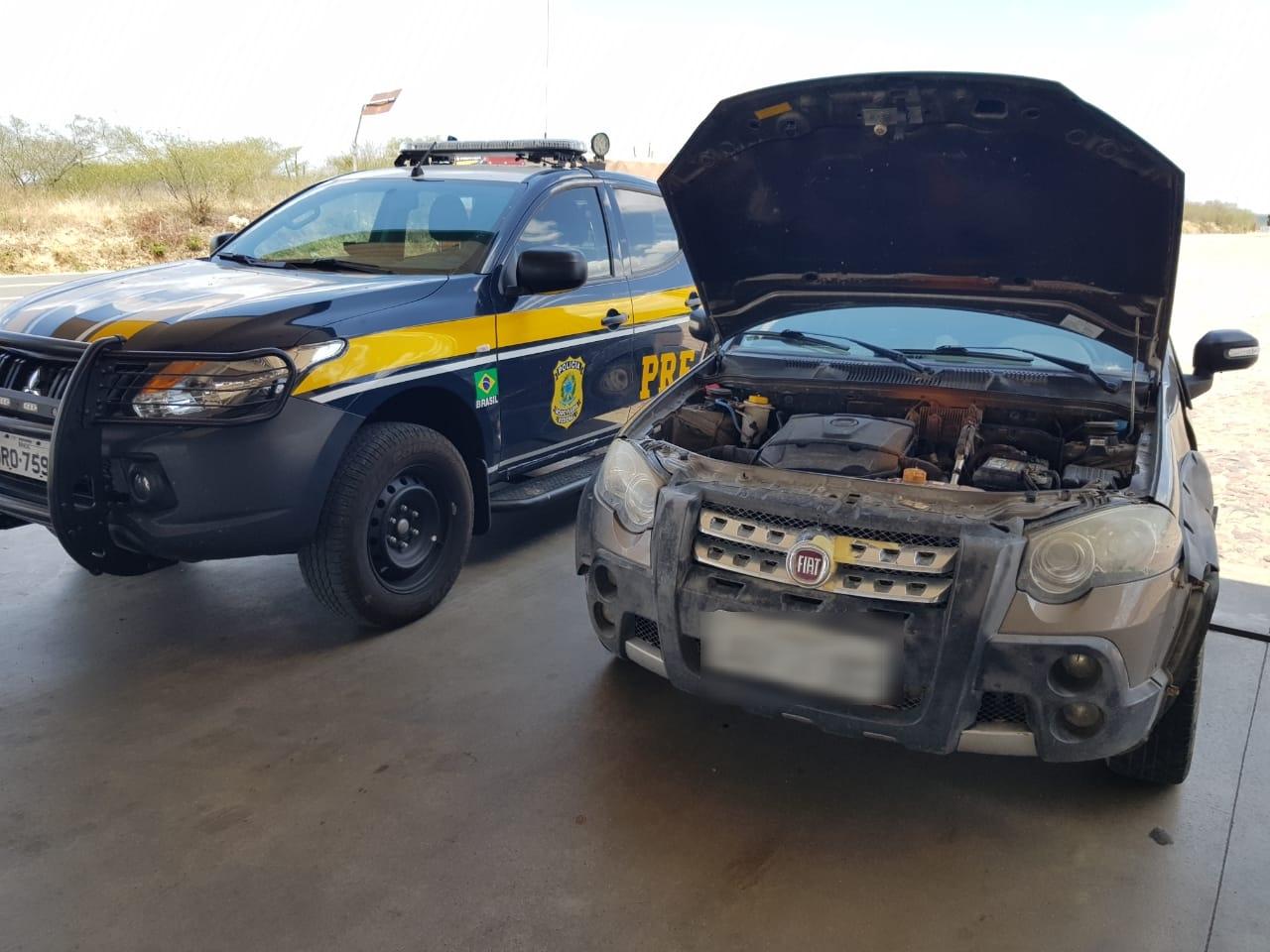 Carro apreendido durante abordagem da PRF-PI