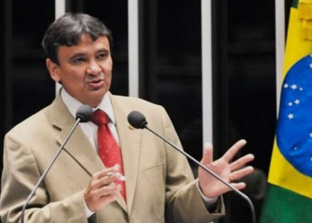 Wellington Dias em discurso no Senado