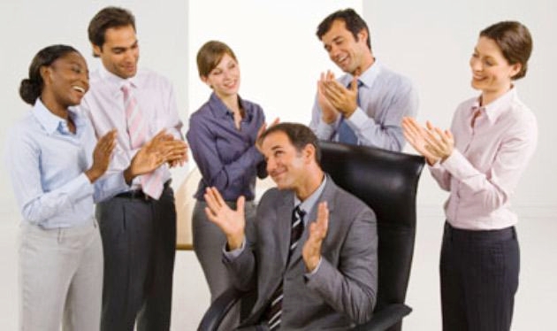 A arte de puxar-saco do chefe