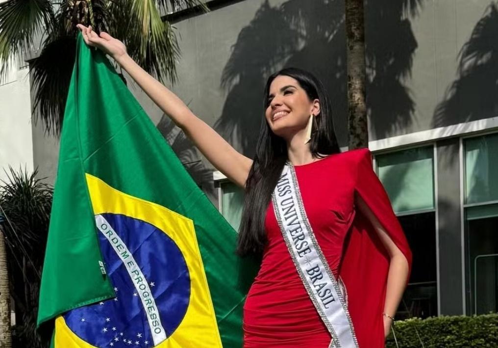 Gaby Lacerda encantou o mundo trajando Nossa Senhora Aparecida