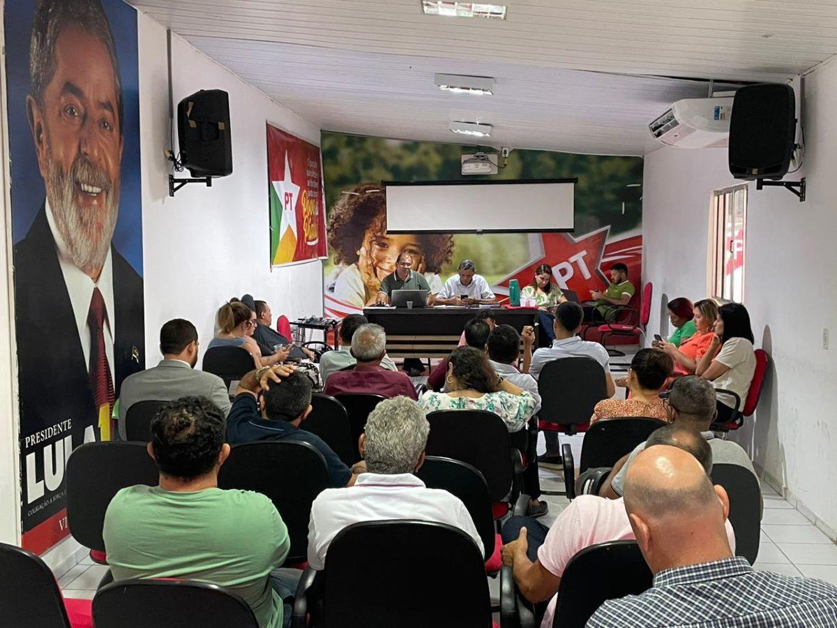 PT define candidatos