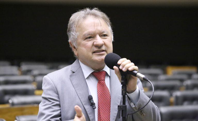 Merlong Solano diz que Desenrola 2.0 traz “mais dignidade” às famílias brasileiras