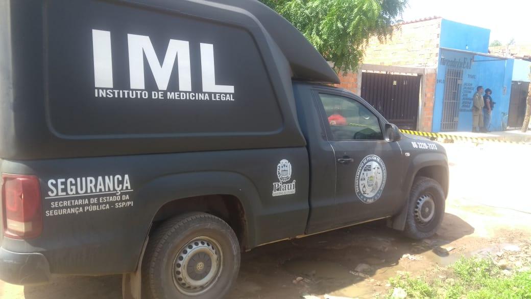 Mestre de obras é encontrado morto dentro de carro no bairro Monte Castelo