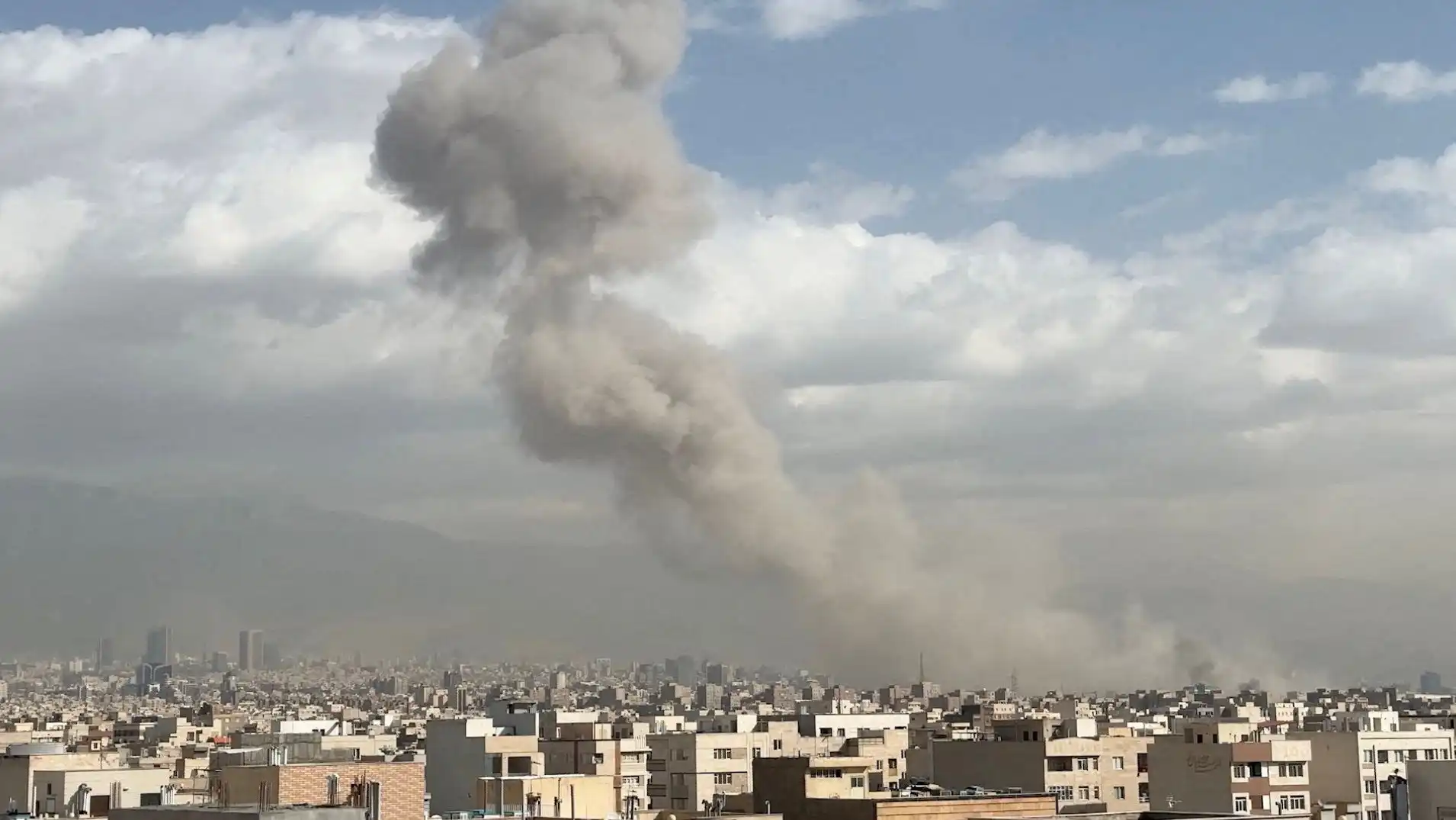 Ataque americano e israelense em terras iranianas