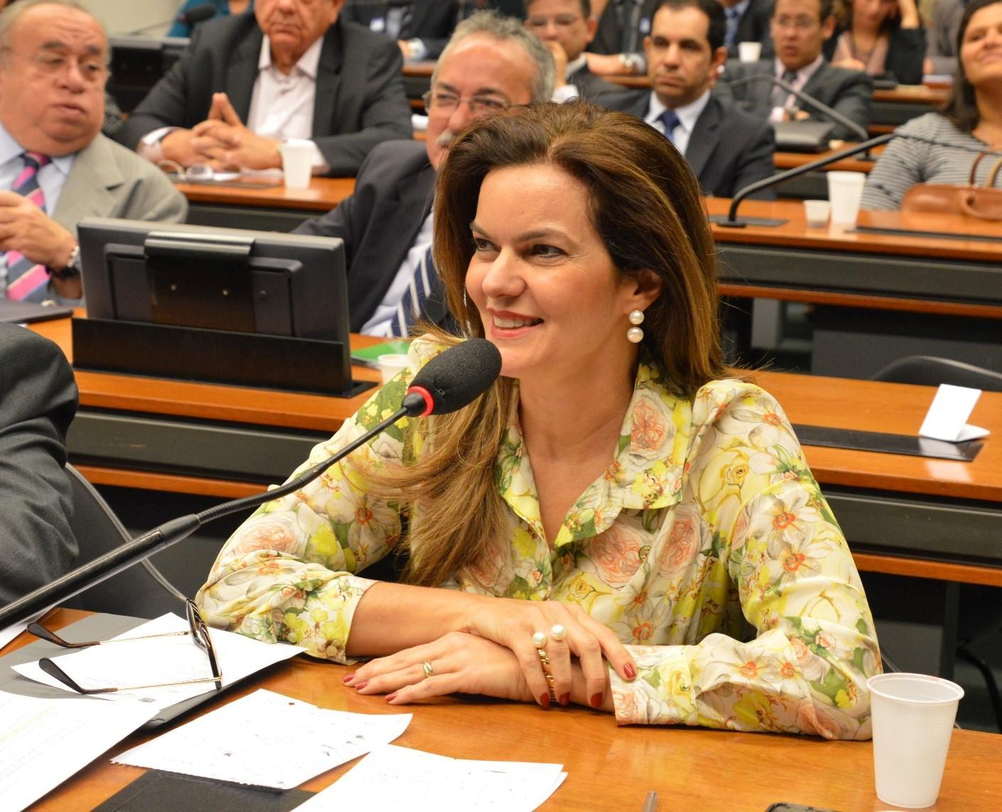 Iracema Portella: "estratégias para melhorar a qualidade do tratamento do Câncer de Mama"