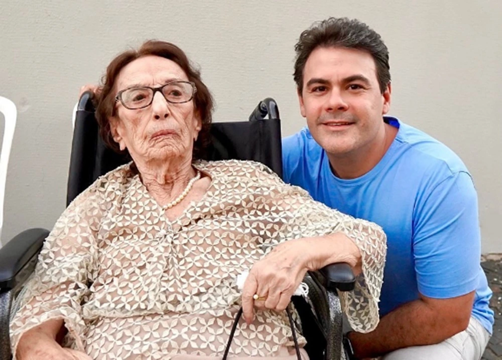 Dona Bilú e o neto Severo Eulálio