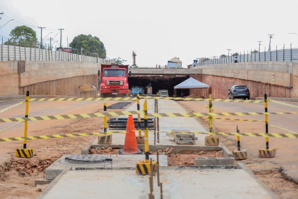 Obra de rebaixamento da avenida João XXIII, zona leste de Teresina