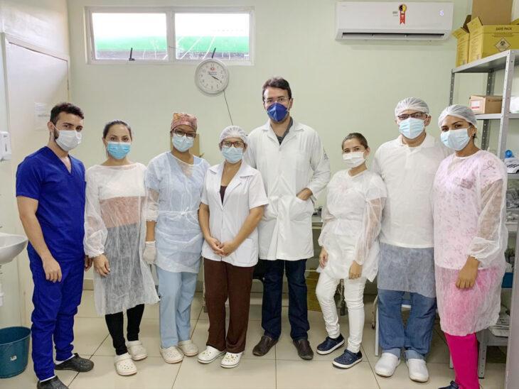 Equipe de profissionais do Hospital Regional Justino Luz, em Picos.