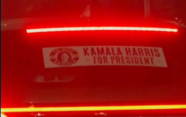 Motorista flagra carro fazendo campanha para Kamala Harris em Teresina