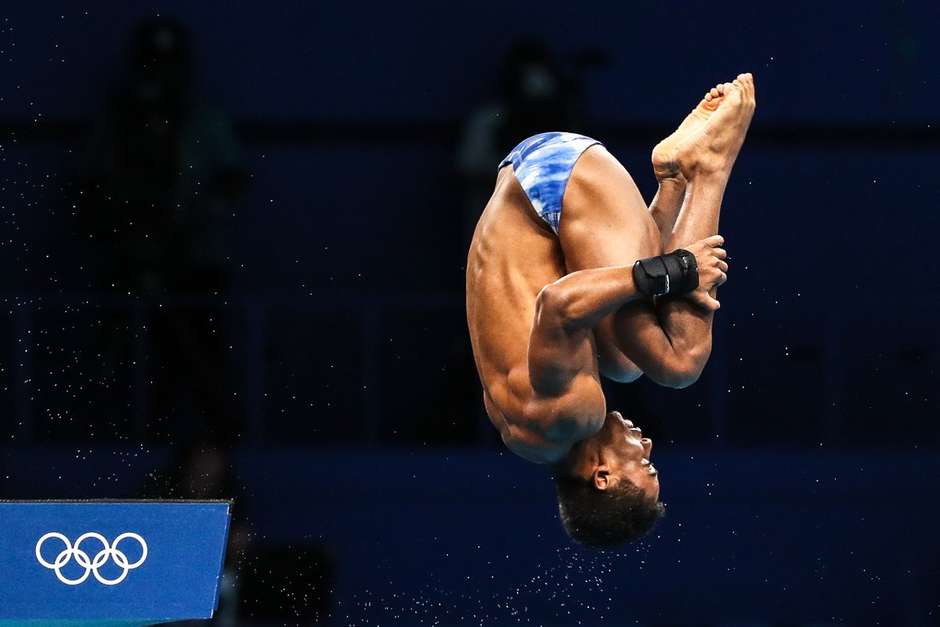 Kawan Pereira durante salto