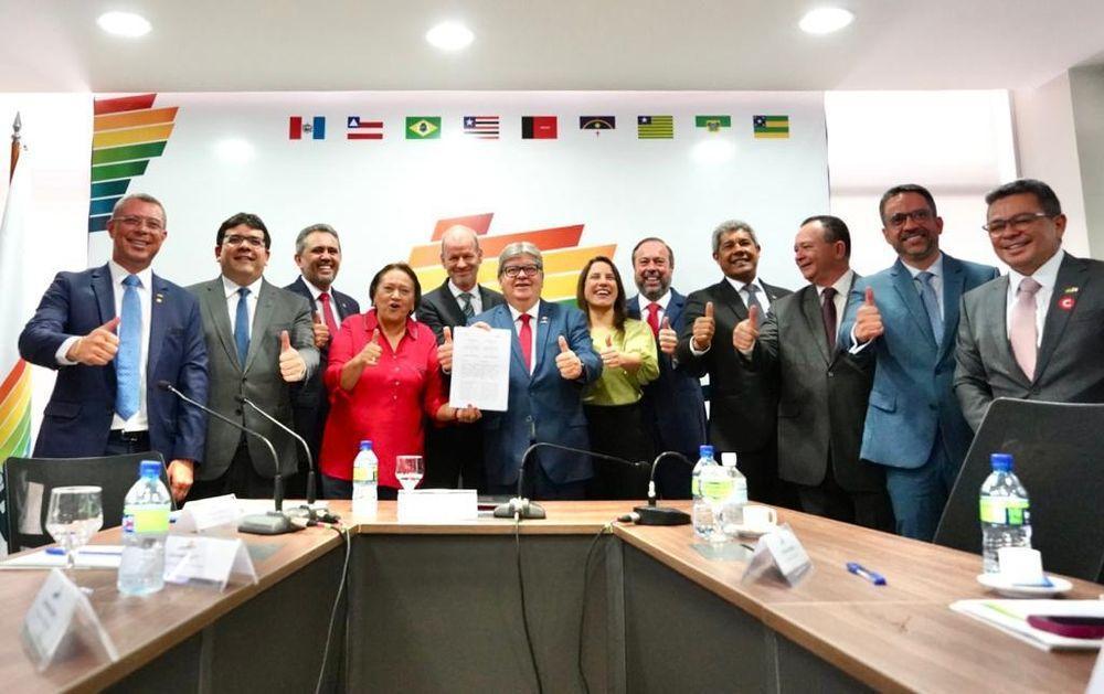 Rafael Fonteles em reunião do Consórcio Nordeste