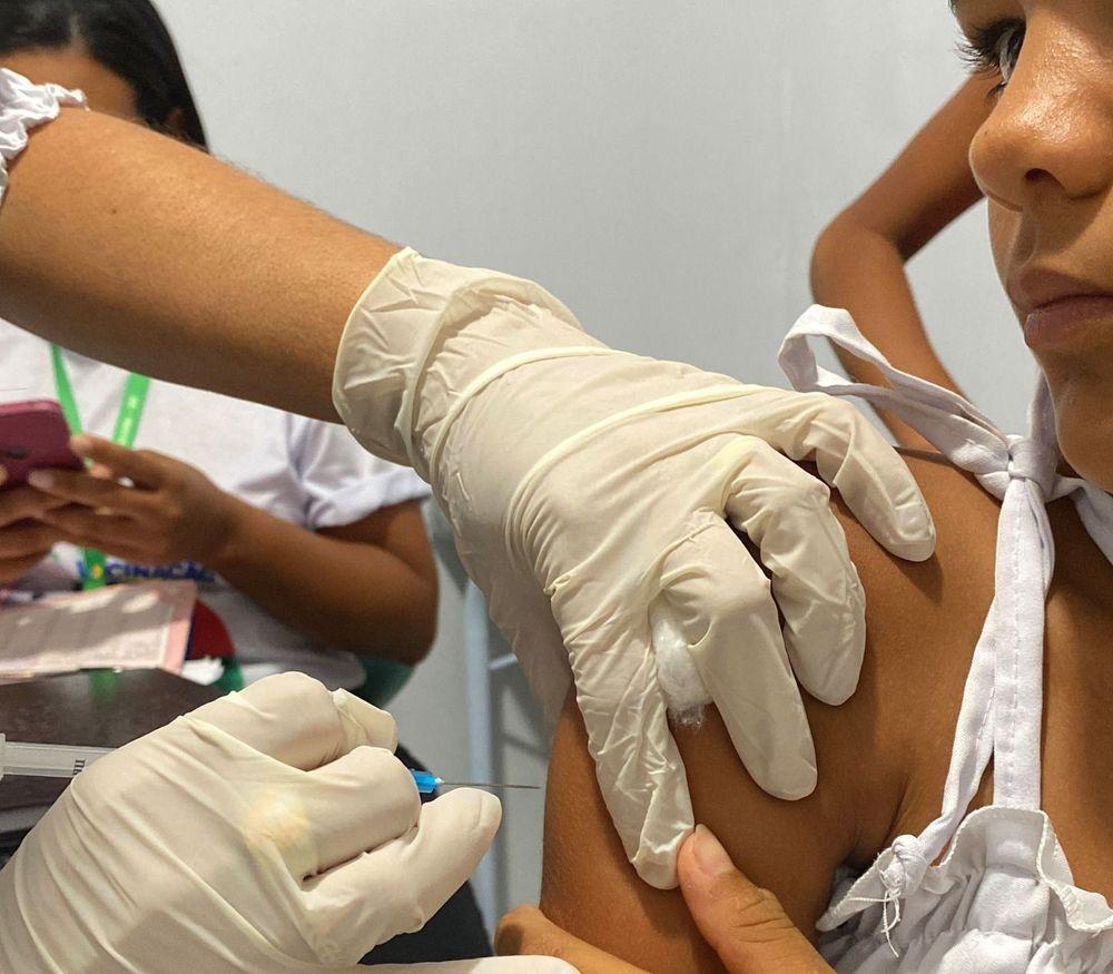 Até agora, já foram distribuídas para as regionais de saúde 336 mil doses