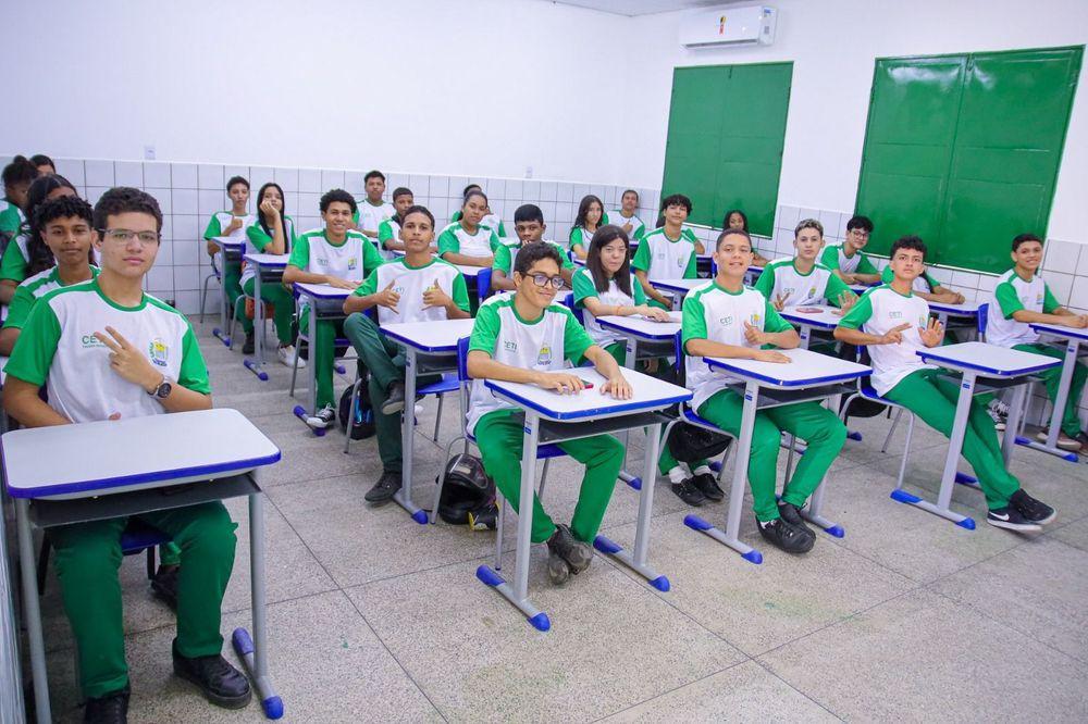 A meta é que todas as escolas estejam climatizadas até 2026
