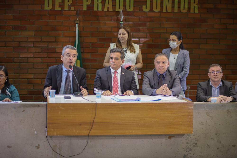 Audiência pública na Alepi