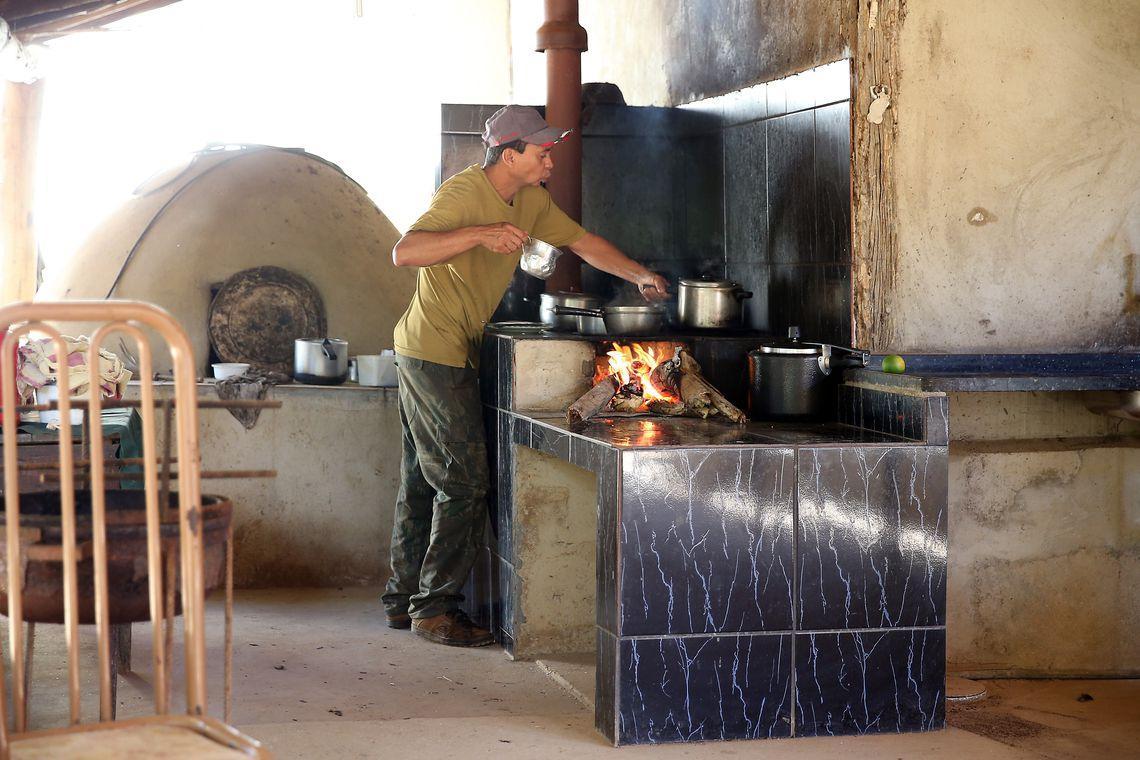Cozinhando com lenha