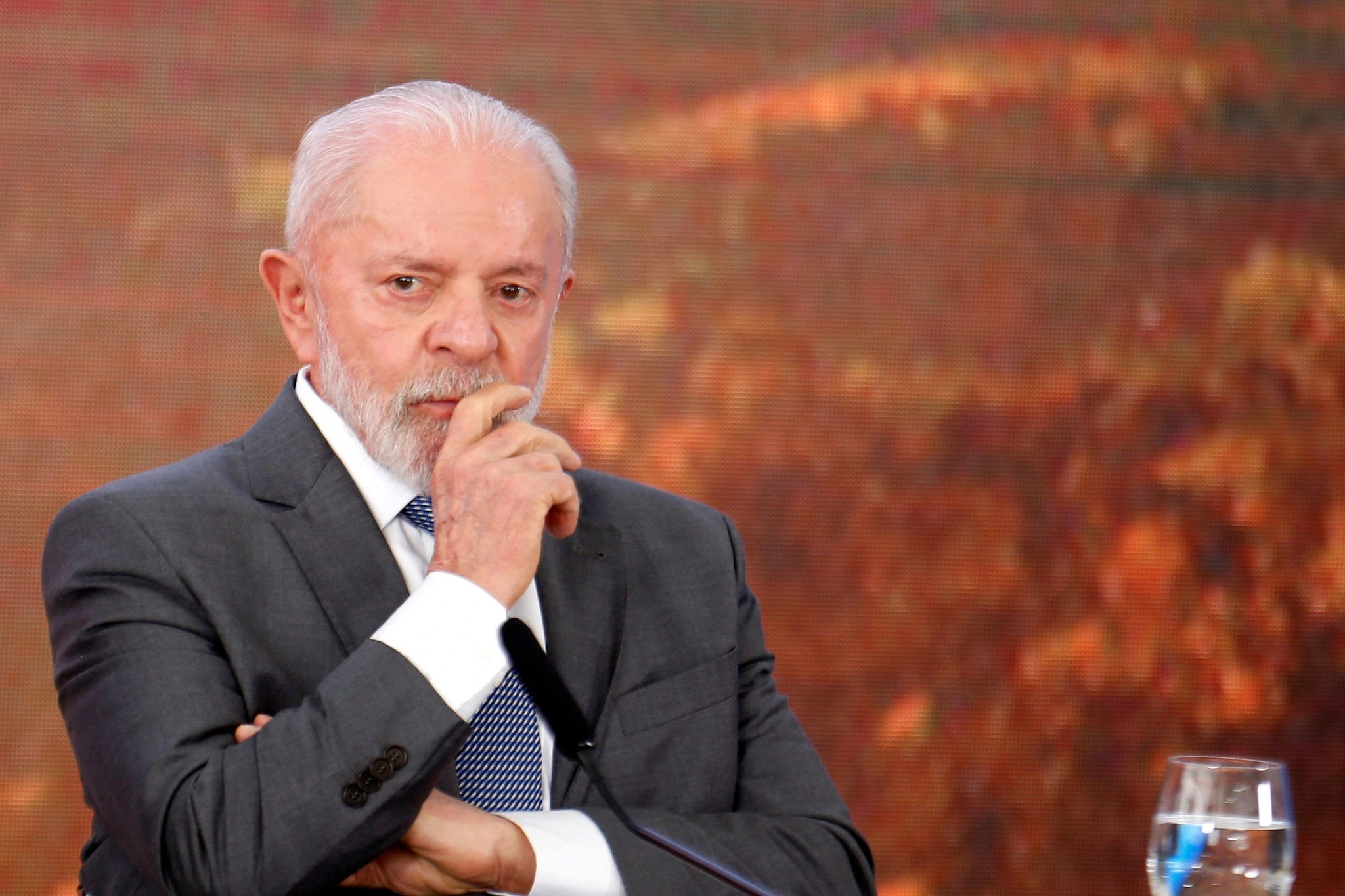 Lula aciona STF para manter aumento do IOF e evitar perda de arrecadação do governo