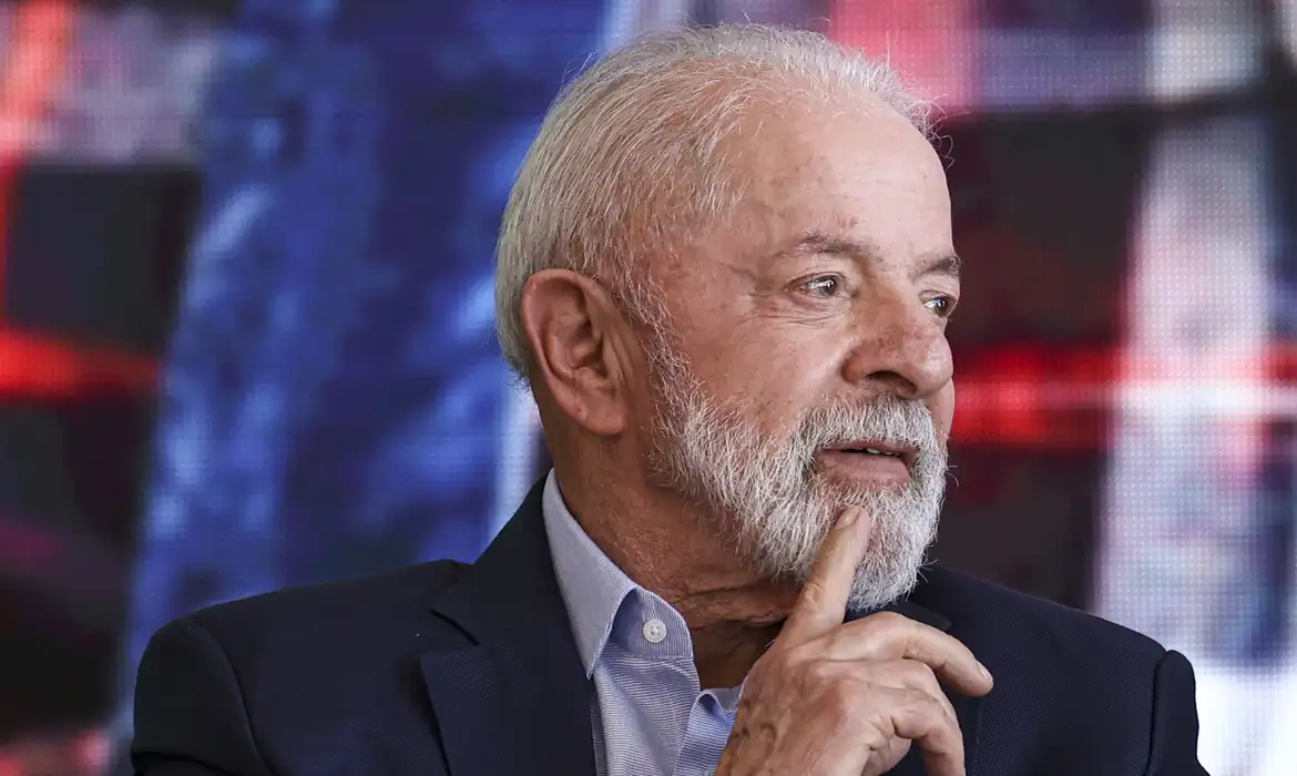 Lula defende no BRICS que a inteligência artificial seja inclusiva e não privilégio de países ricos ou ferramenta de bilionários