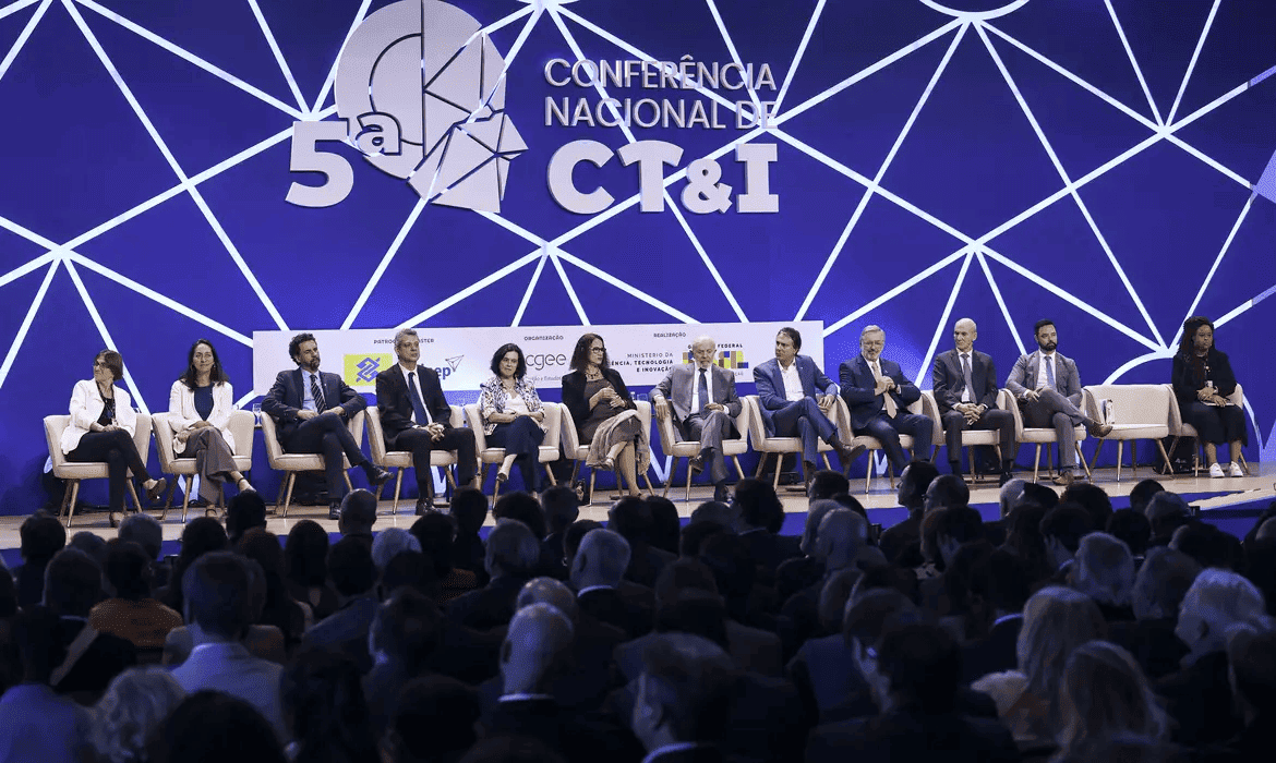 Abertura da 5ª Conferência Nacional de Ciência, Tecnologia e Inovação reuniu o presidente Lula e ministros do governo