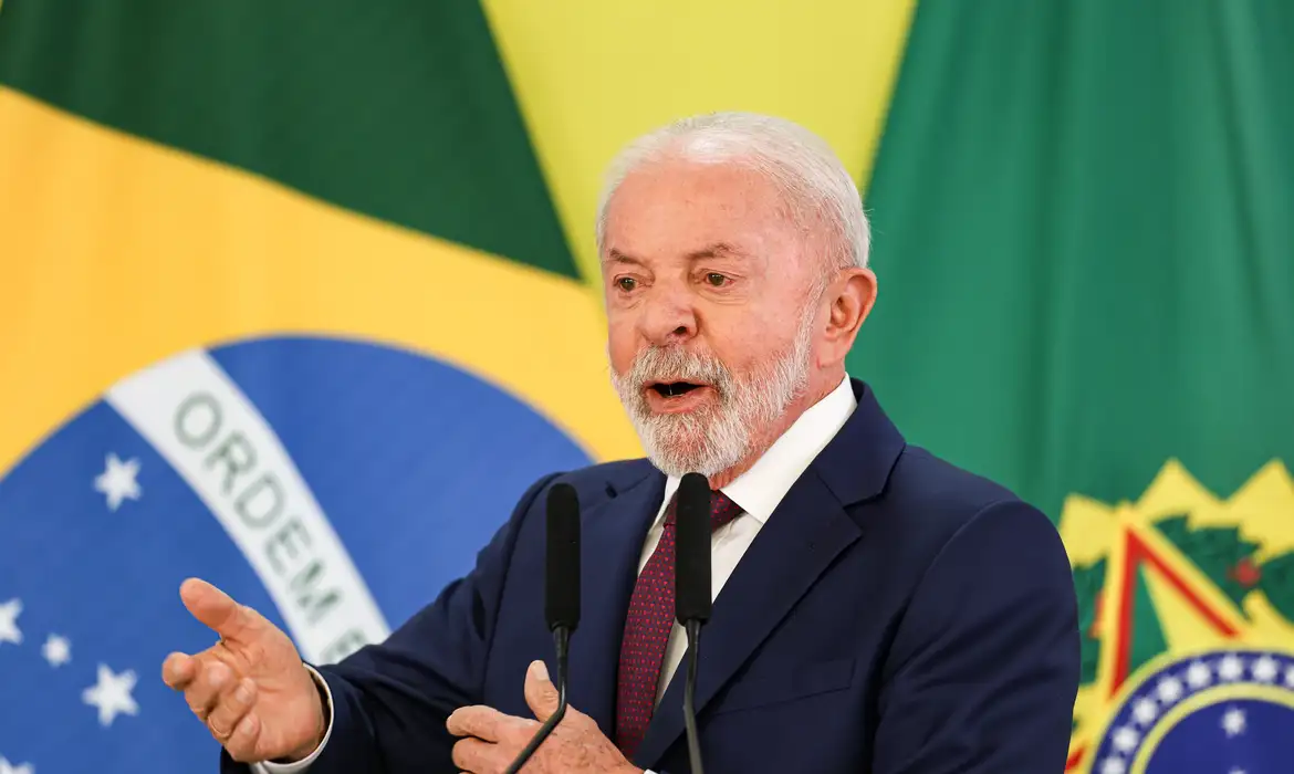 Lula reafirma posição contrária à privatização dos Correios