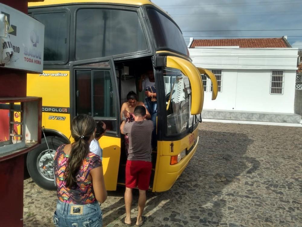 Mulher dá à luz dentro de ônibus em Parnaíba