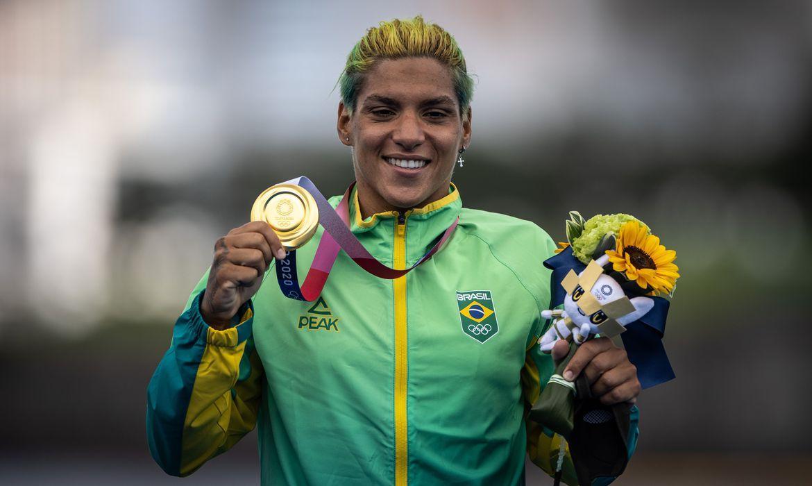 Ana Marcela Cunha