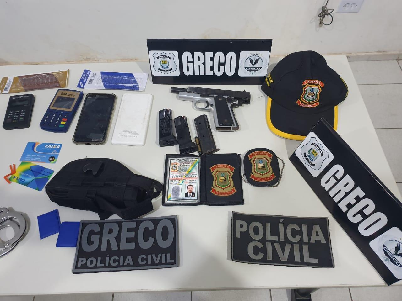 Objetos apreendidos com homem falso delegado na zona Norte de Teresina