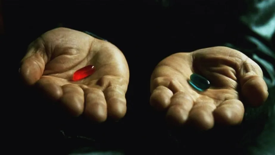 Cena em que Morpheus oferece a Neo duas opções de pílulas: uma vermelha e outra azul