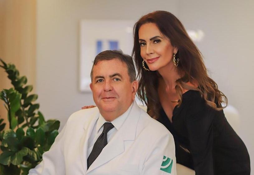 A influencer Claudia Métne visita o famoso médico especializado em Mastologia  Dr Alfredo Barros