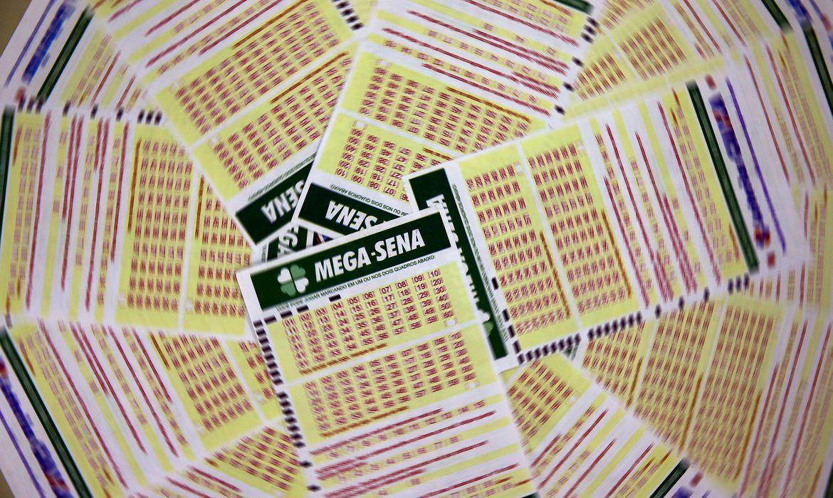 Mega-sena acumula