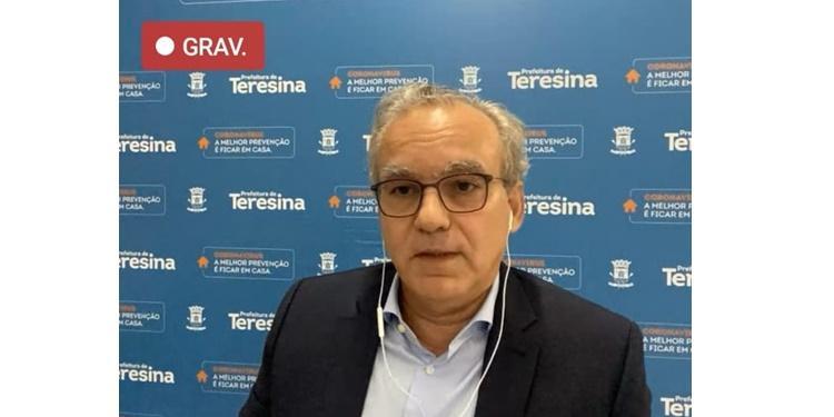Prefeito Firmino Filho em videoconferência com a imprensa