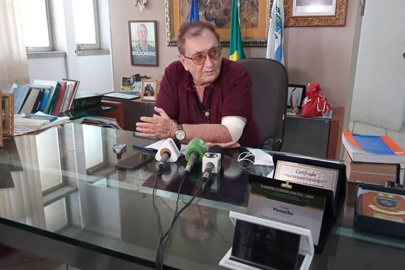 Prefeito de Parnaíba Mão Santa
