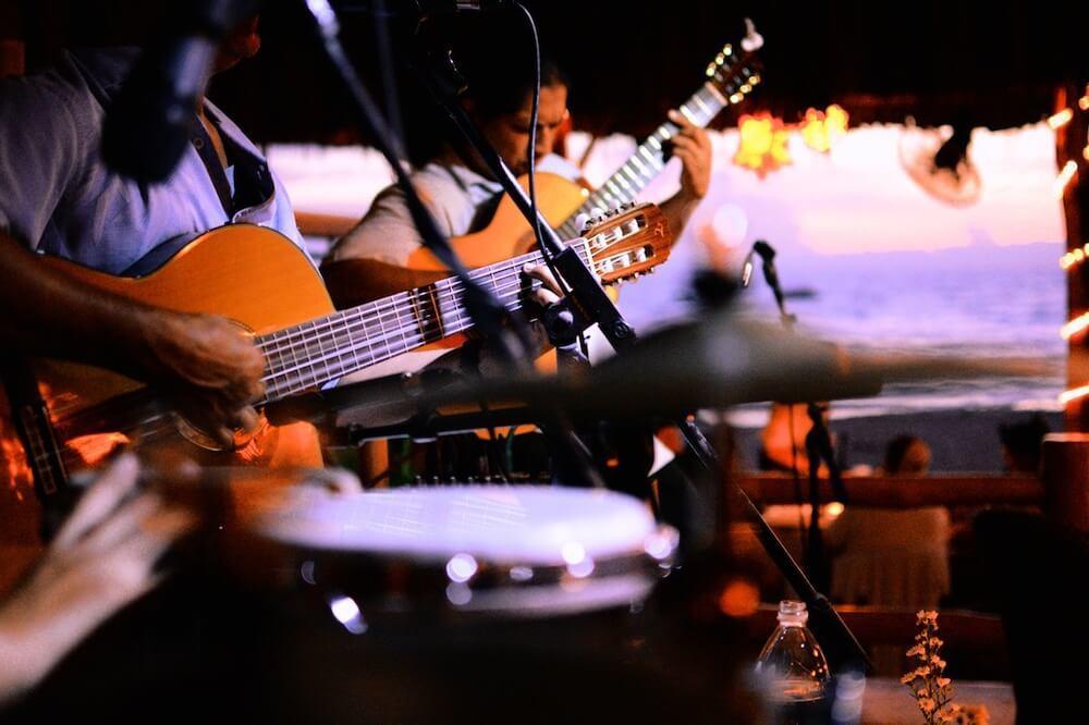 Desembargador proíbe música nos bares e restaurantes de Teresina