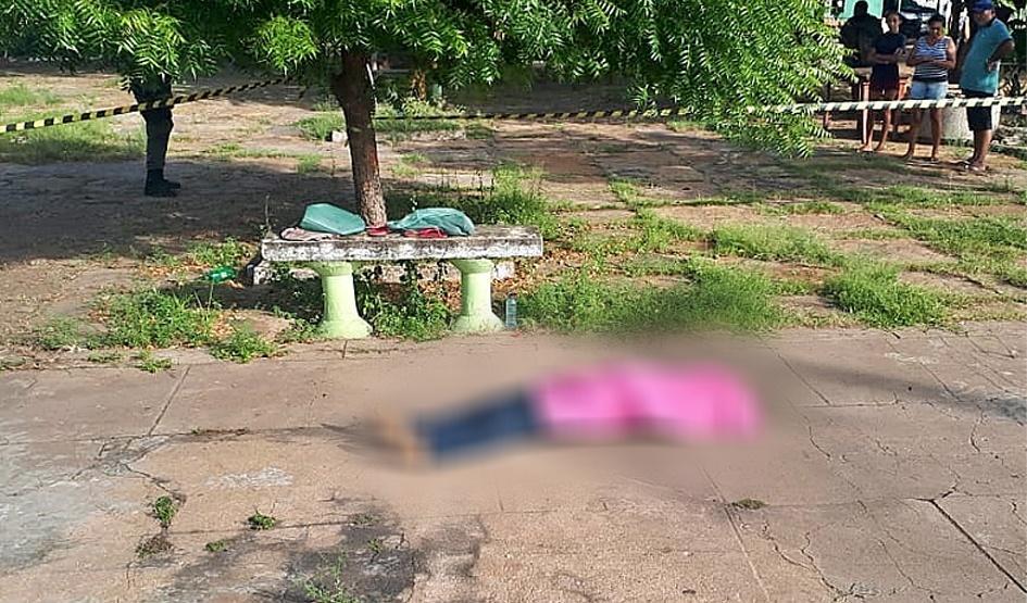 Mulher encontrada morta