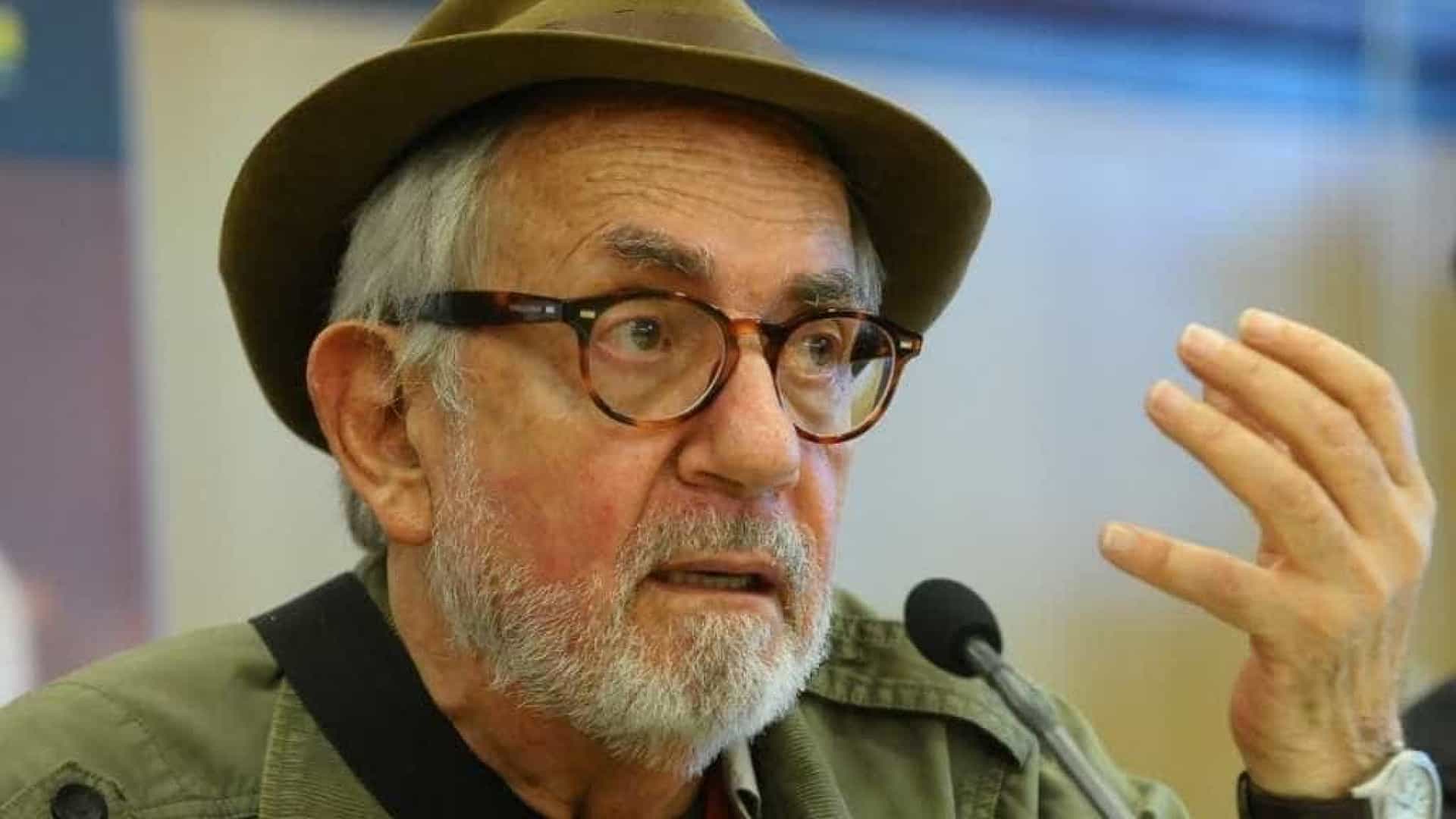 Ator Paulo José