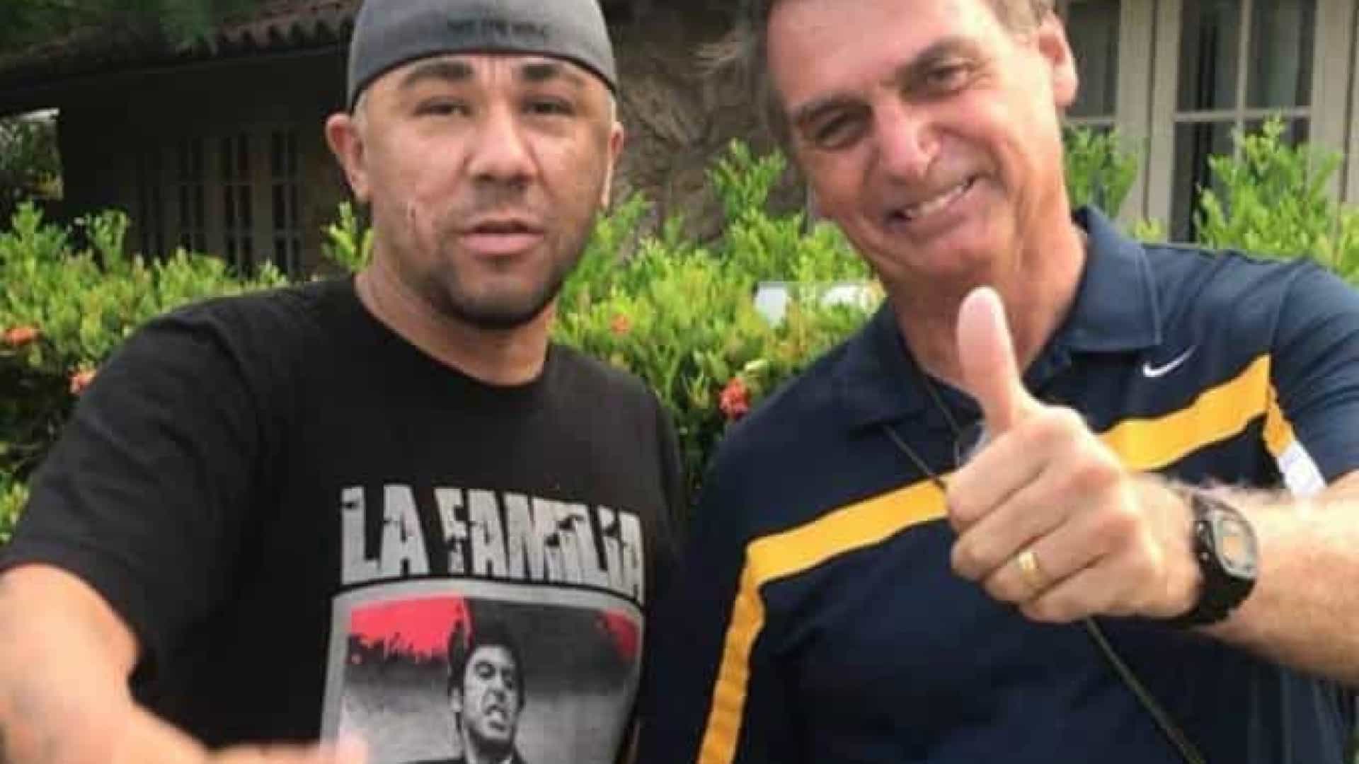 Bolsonaro com suspeito