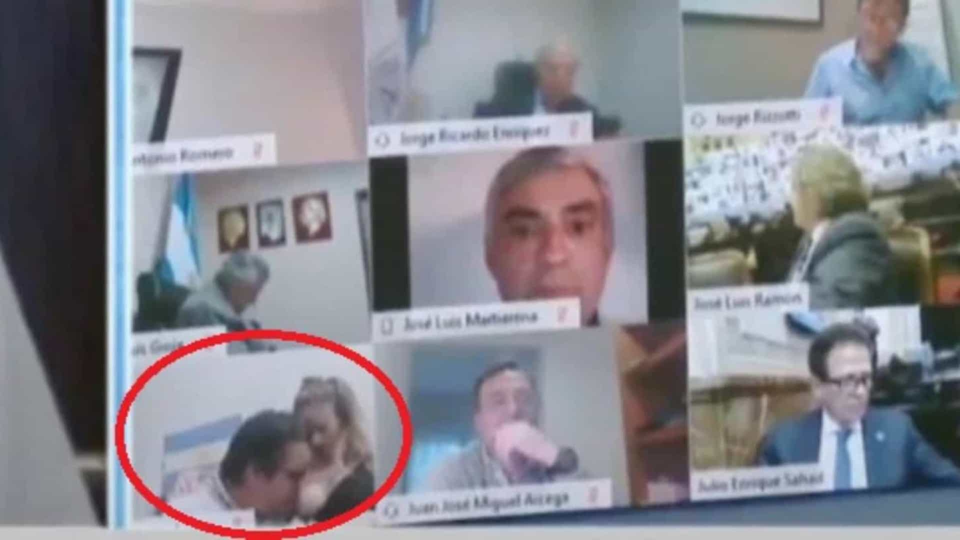 Deputado é flagrado em cena erótica em sessão virtual