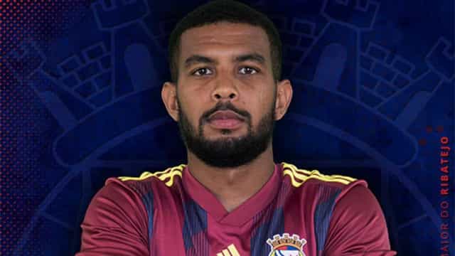 Jogador Alex Apolinário
