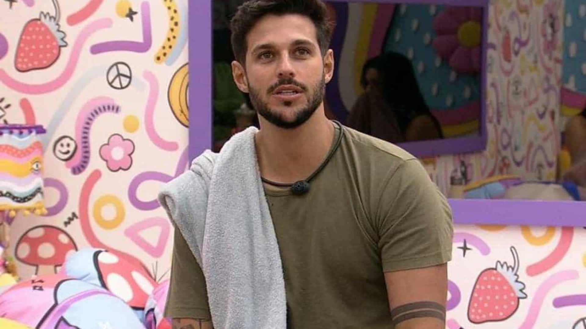 Ex-BBB Rodrigo