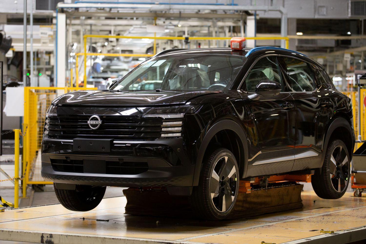 Nissan inicia produção da nova geração do Kicks com robôs, bilhões e contratações