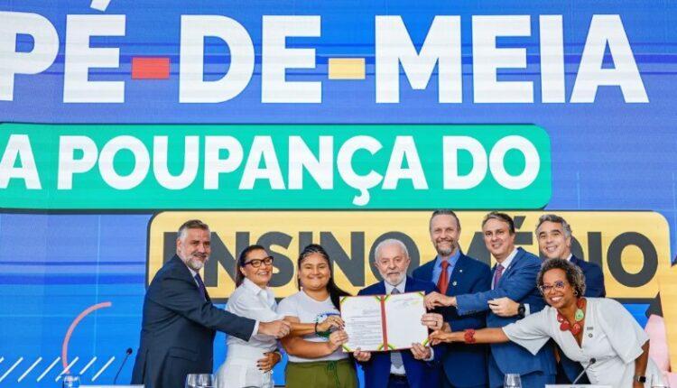O programa é uma das estratégias do governo para melhorar a qualidade da educação no Brasil