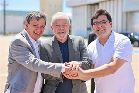 Ministro Wellington Dias, o presidente Lula e o governador Rafael Fonteles