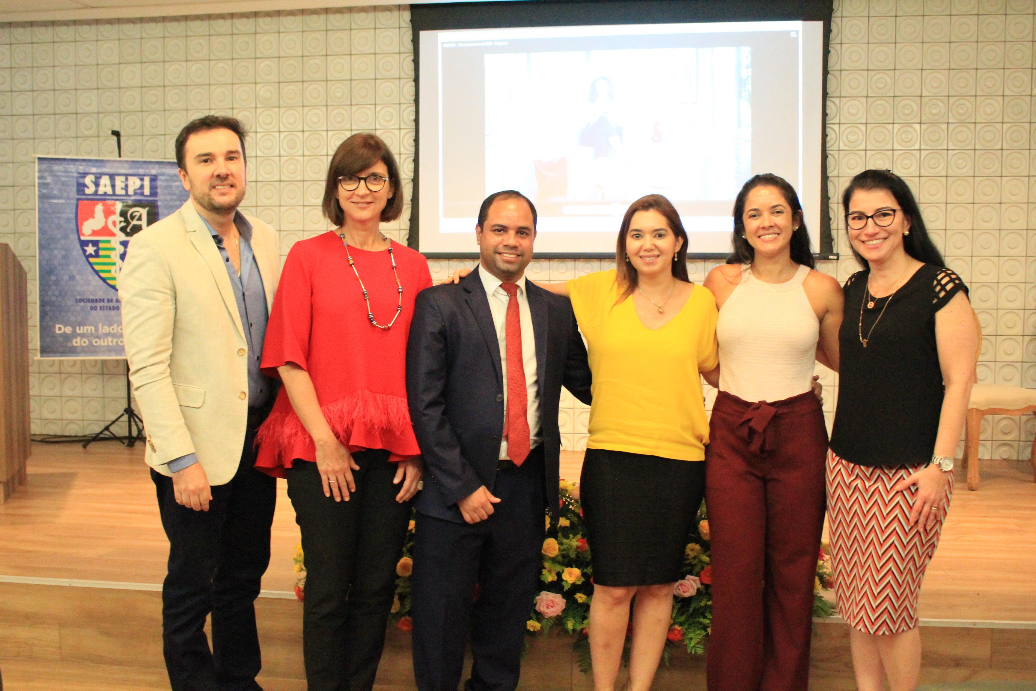 Dr. Tiago Santiago (vice-presidente da Coopanest), Dra. Mônica Siaulys (SP), advogado Dr. Alan Carvalho, Dra. Lorena Ibiapina (presidente da Saepi), Dra. Shirley Andrade (SP) e Dra. Liliana Mesquita (médica sem fronteiras)
