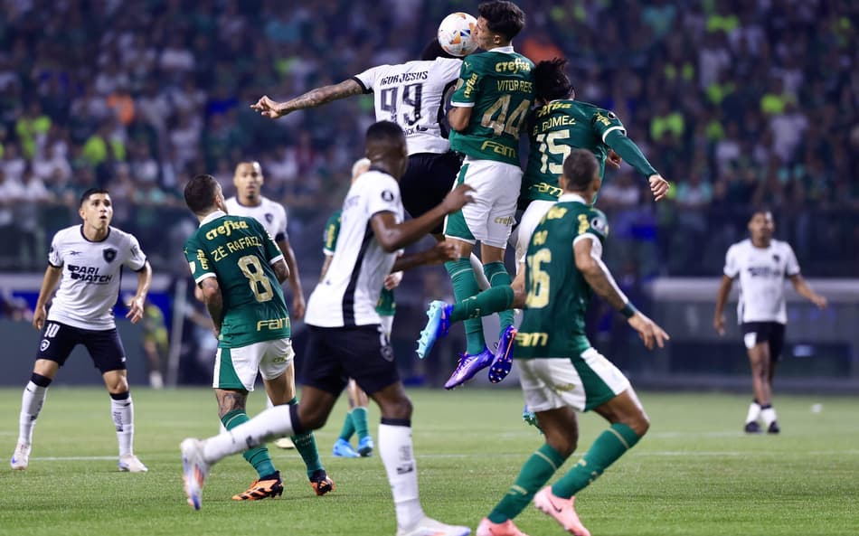Palmeiras empata em jogo contra o Botafogo, e tem saída de campo ao som de vaias dos torcedores