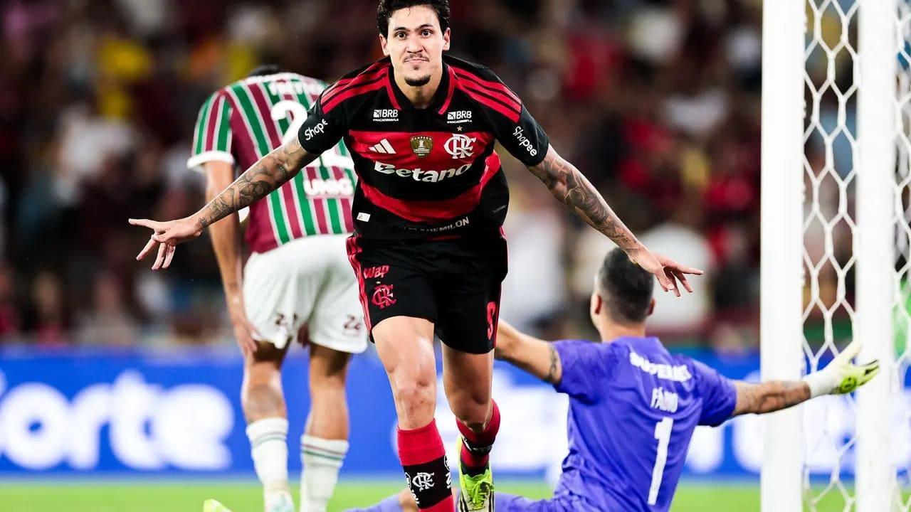 Com show de Pedro, Flamengo vence clássico contra o Fluminense e sobe na tabela