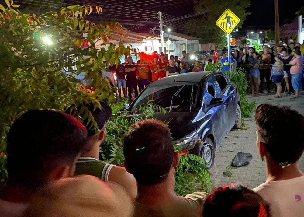 Lauro colidiu contra uma árvore