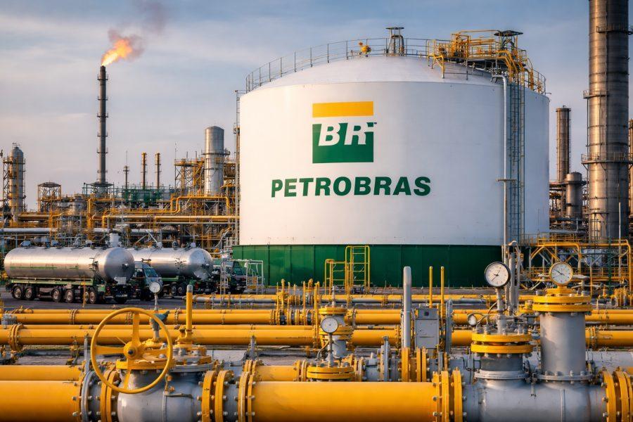 Petróleo Brent ultrapassa US$ 100 por barril após tensão geopolítica, elevando expectativas de lucro para Petrobras e outras empresas do setor.