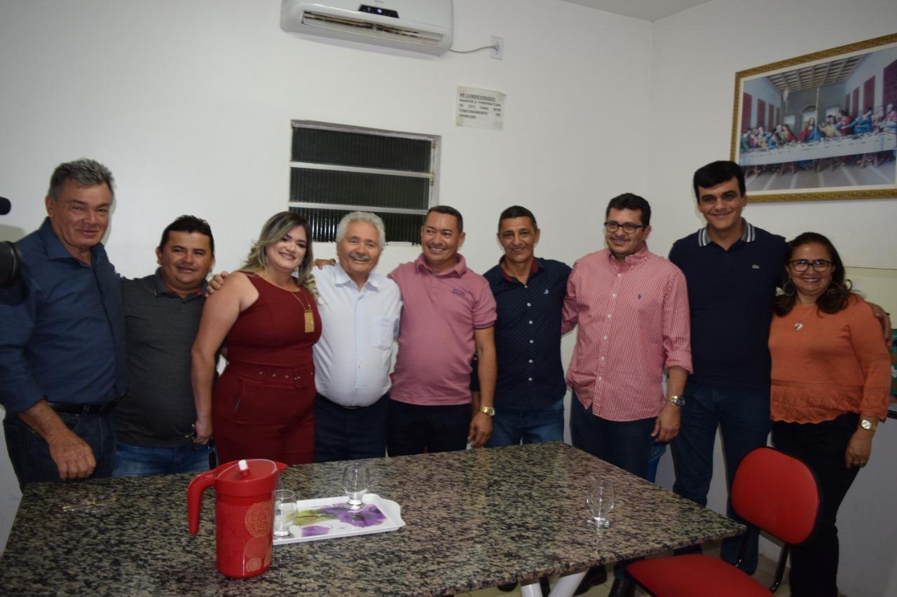 Entrega de ambulâncias