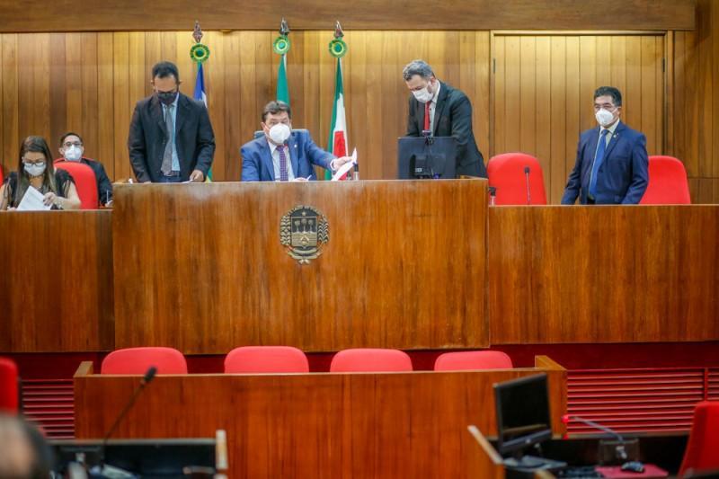 Plenário da Alepi