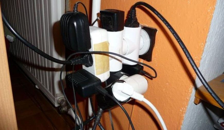 PLUGS